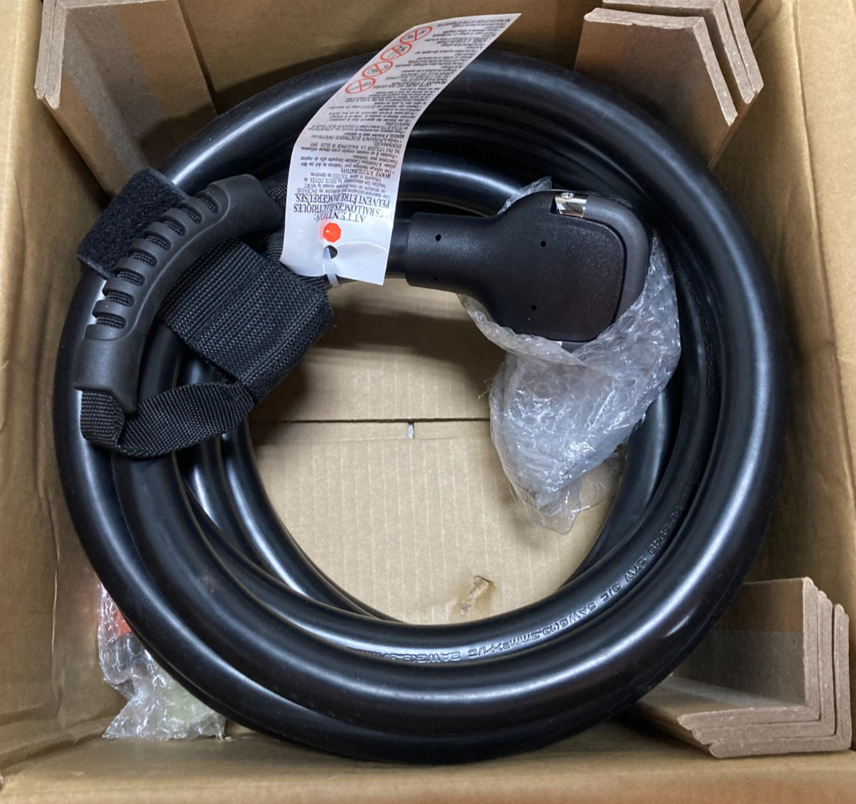 VEVOR 50A 20ft Generator Extension Cord with Locking Ring FDJYCX20FT50AHCZ1V1 gallery
