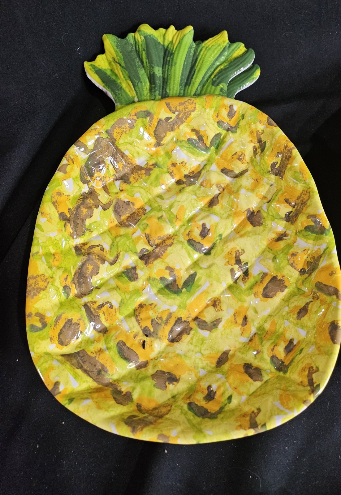 Outdoor Collection Melamine Pineapple Shaped Serving Dishes Set/4 VGC gallery