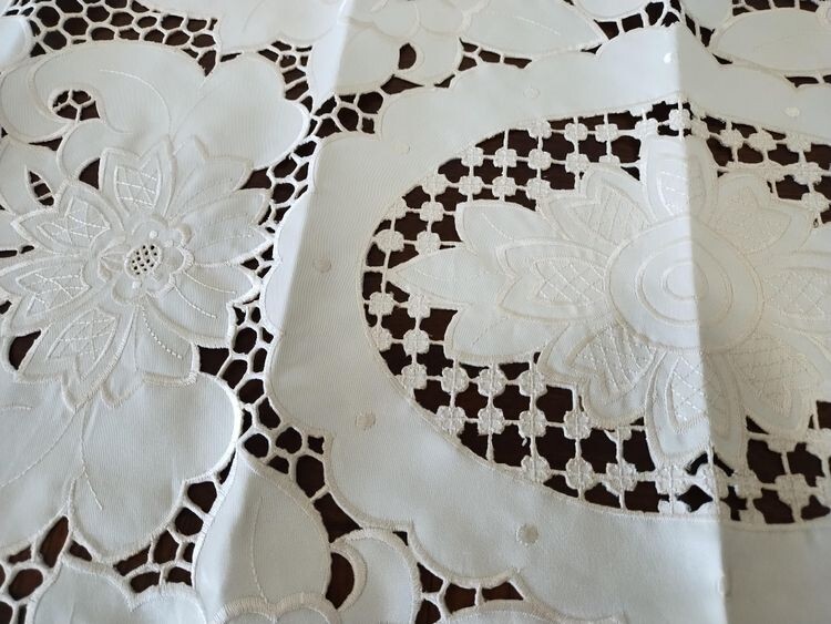 Vintage Elegant Intricate Cutwork Floral Small Beige Polyester 34in Table Runner gallery