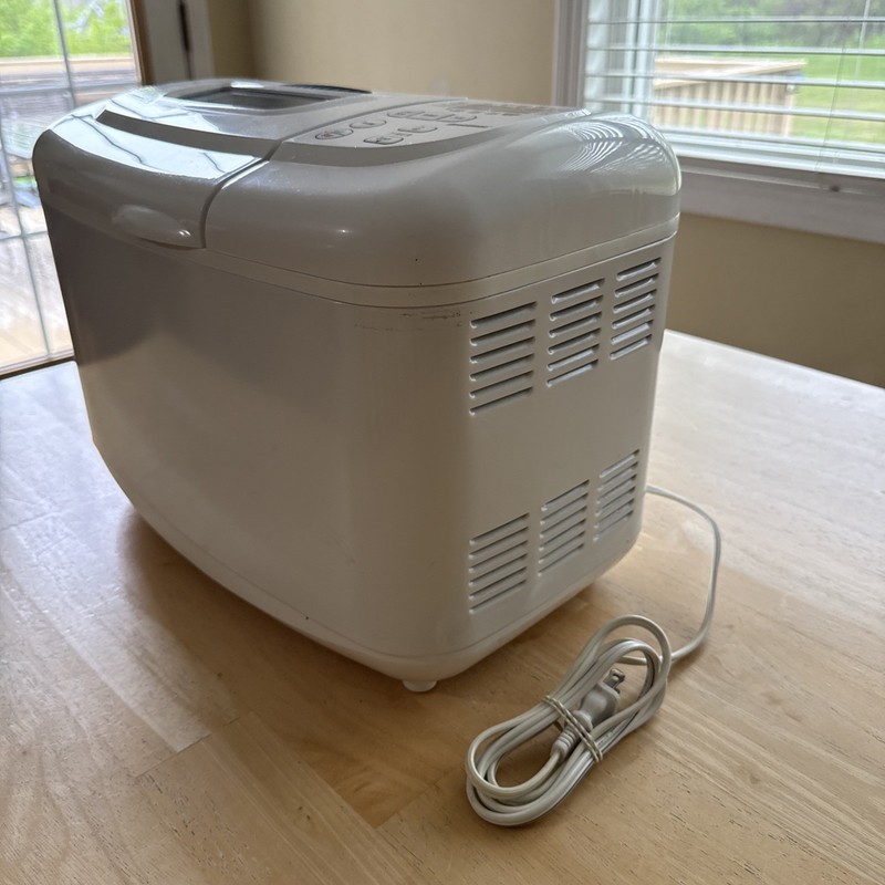 Breadman Plus TR845 Bread Maker Breadmaker Super Rapid 59 Minute gallery