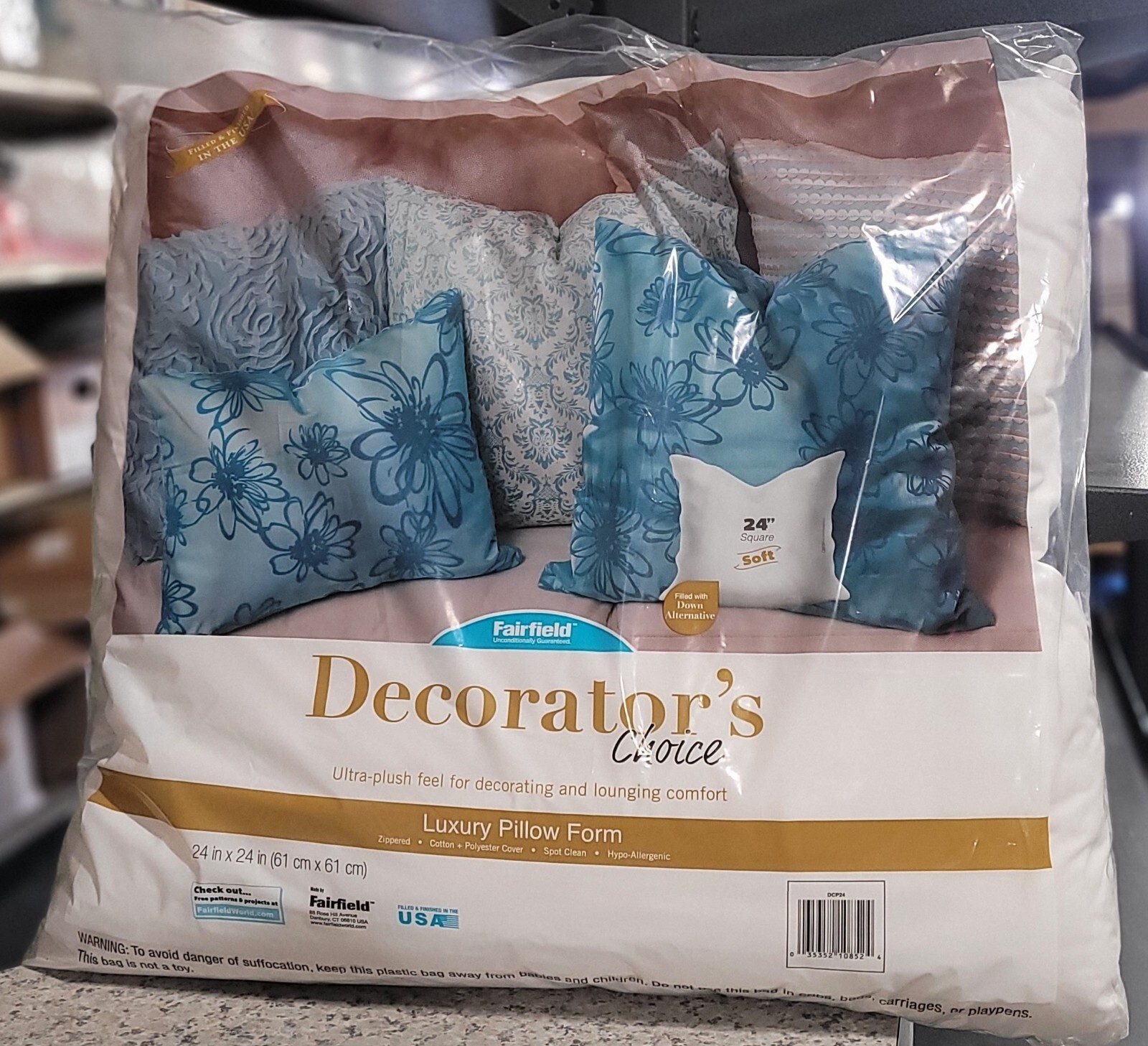 Fairfield Decorator's Choice Pillow Insert, 24" x 24" gallery