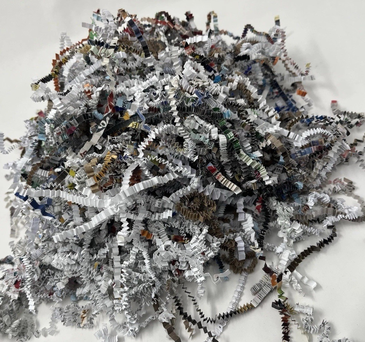 3lb Crinkle Cut Shredded Paper - packaging void fill /FREE SHIP! gallery