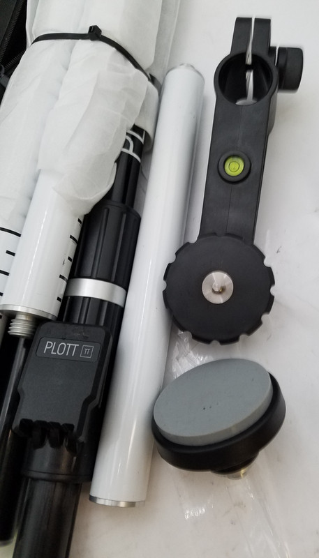Plott 12-Ft Modular Laser Pole,Lightweight Alum Ext W/bubble lvl&Case (PLP 12) gallery