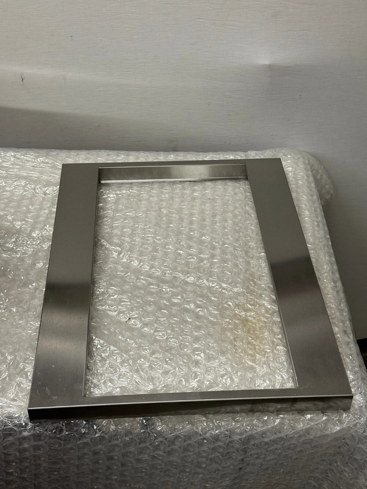 Sharp RK56S27F 27" Stainless Steel Built-in Trim Kit - missing 1 air deflector. gallery