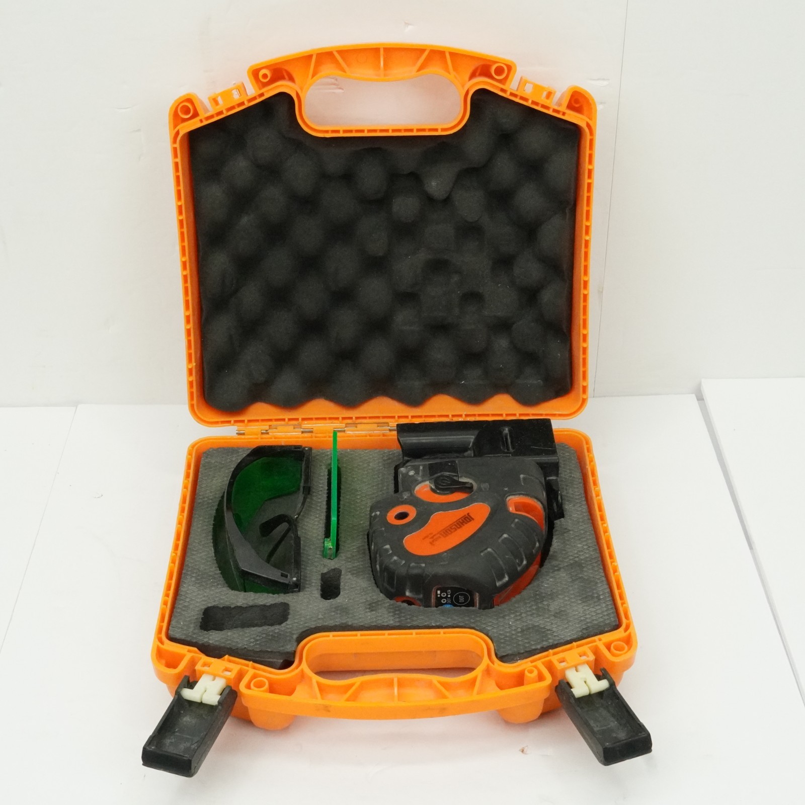 Johnson Level & Tool 40-6688 Self-Leveling Green Line And 5 Dot Laser w/ Case gallery