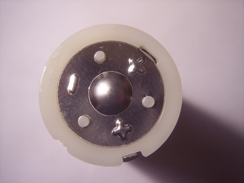 1 SERIES - Battery Adapter - Converts 3 AA Cells to 1 D size - outputs 4.5V USA gallery