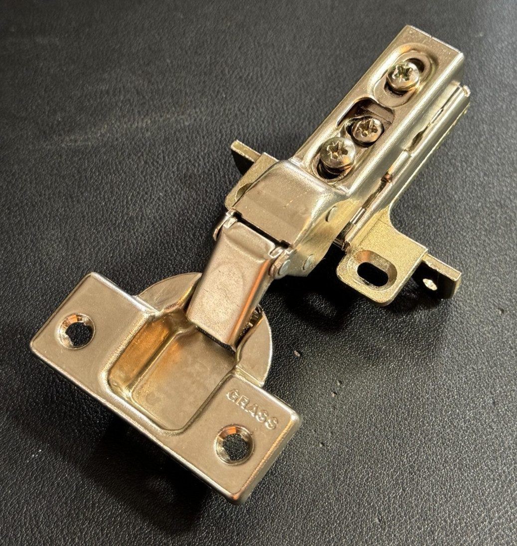 GRASS 1006-30 Cabinet Hinge + 048 Base Plate USA Clip-On HALF OVERLAY gallery