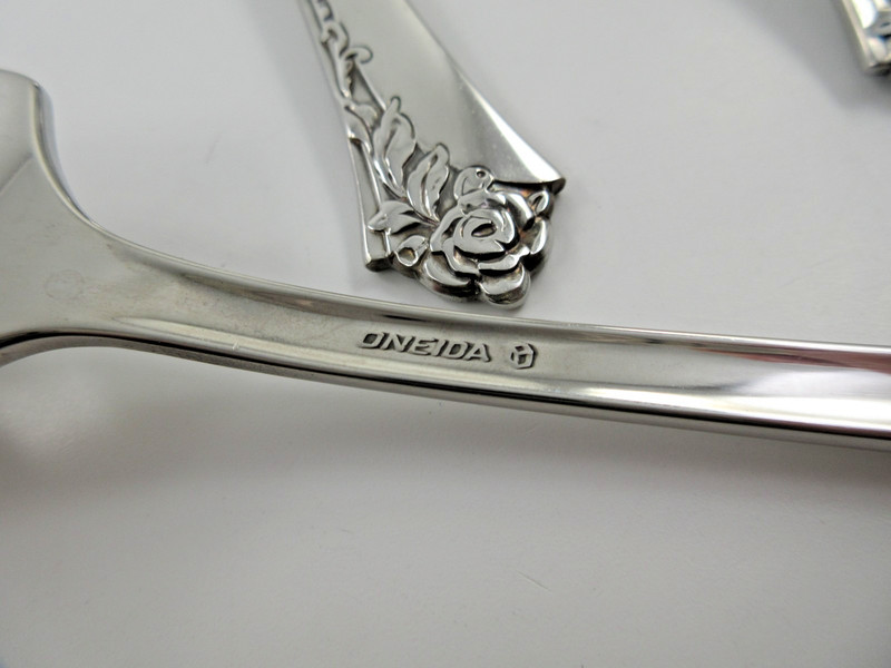 Oneida Heirloom DAMASK ROSE Serving Forks & Laqdles Stainless Steel Flatware gallery