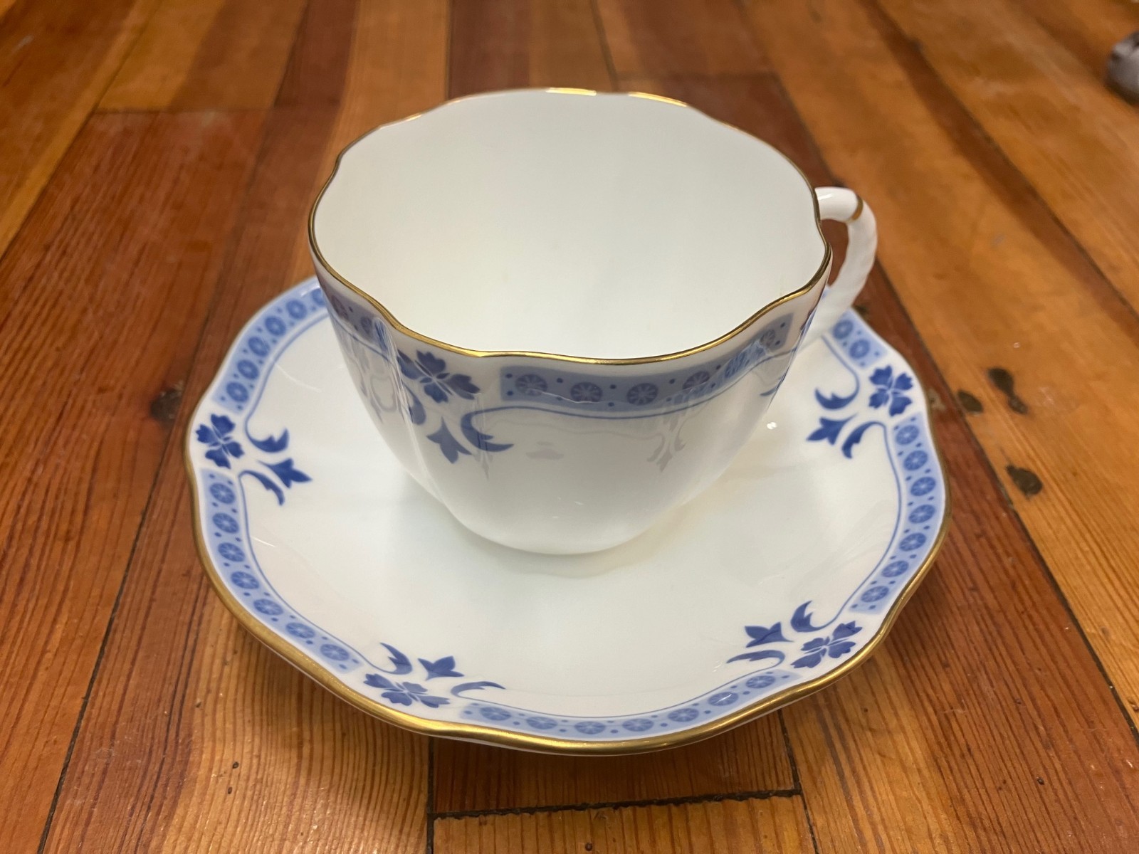 GRENVILLE Royal Crown Derby English Bone China 5 Piece Place Setting NEW gallery