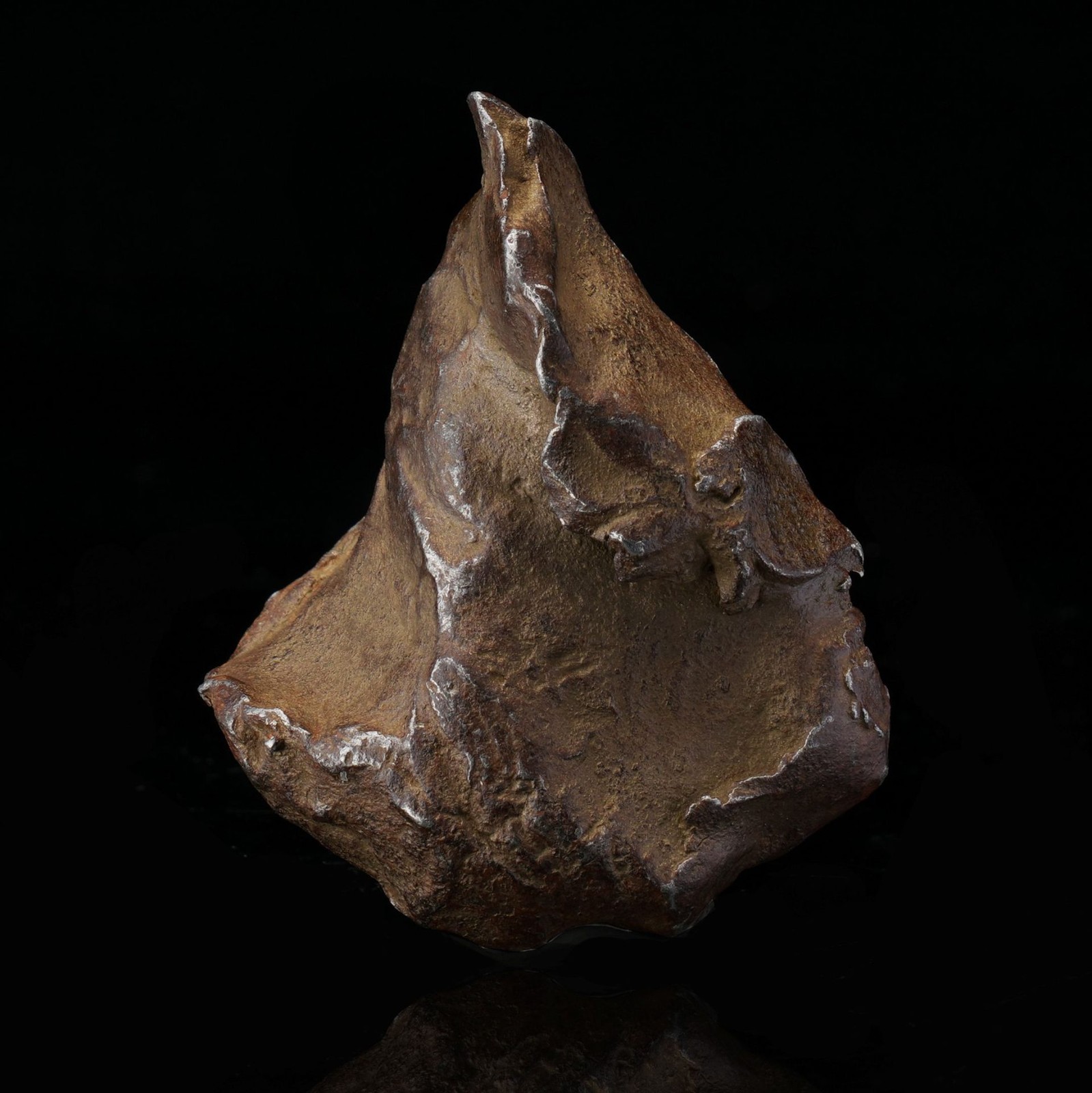 Authentic Gebel Kamil Nickel‑Iron Meteorite Fragment from Egypt – 105g gallery