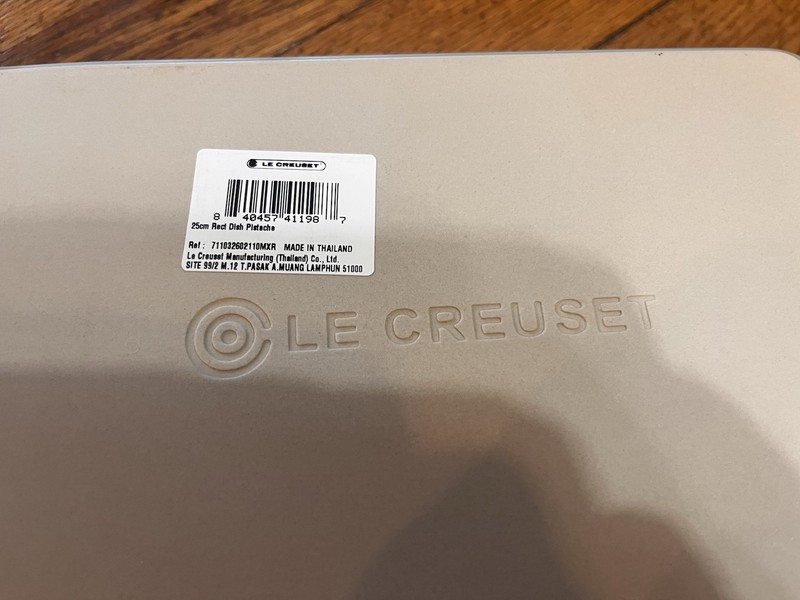 NEW LE CREUSET RECTANGULAR STONEWARE BAKING DISH 25CM PISTACHE gallery