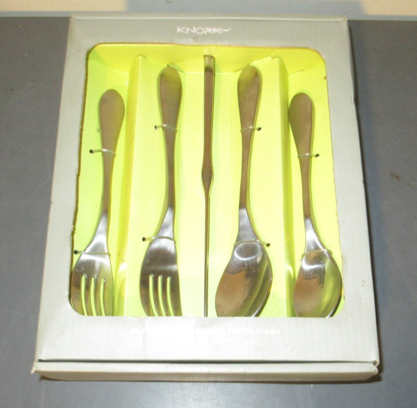 Knork Silverware Set - 20 Piece Matte Silver Cutlery set - Ergonomic Design U gallery