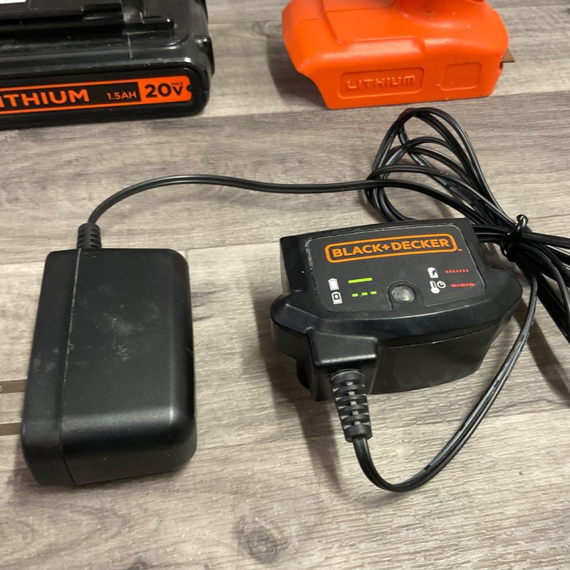 Black + Decker 20V Cordless Drill/Driver LDX120 + LBXR20 Battery & Charger gallery