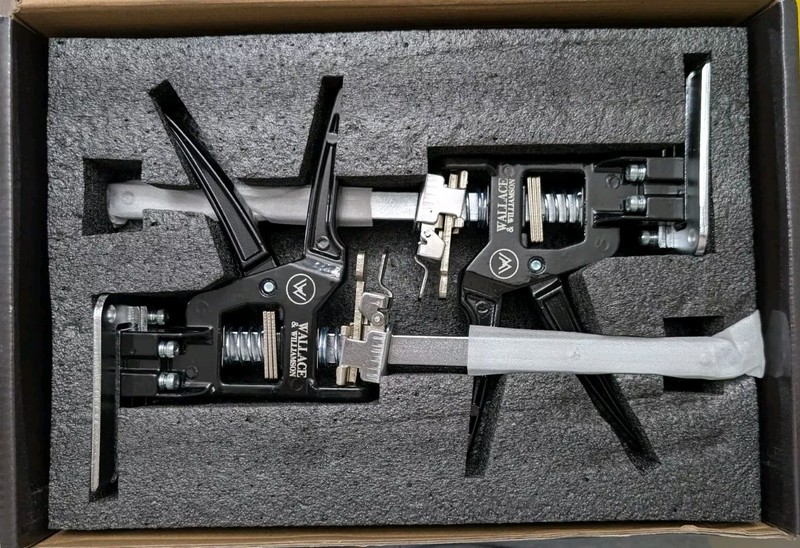 Wallace and williamson labor saving arm jacks - 2 Qty gallery