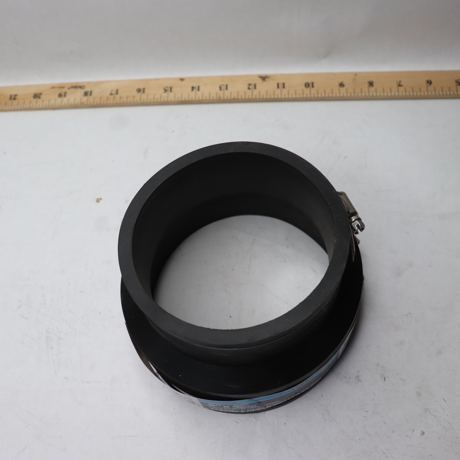 Supply Giant Flexible Reducing Coupling w/ Stainless Steel Clamps PVC Black gallery