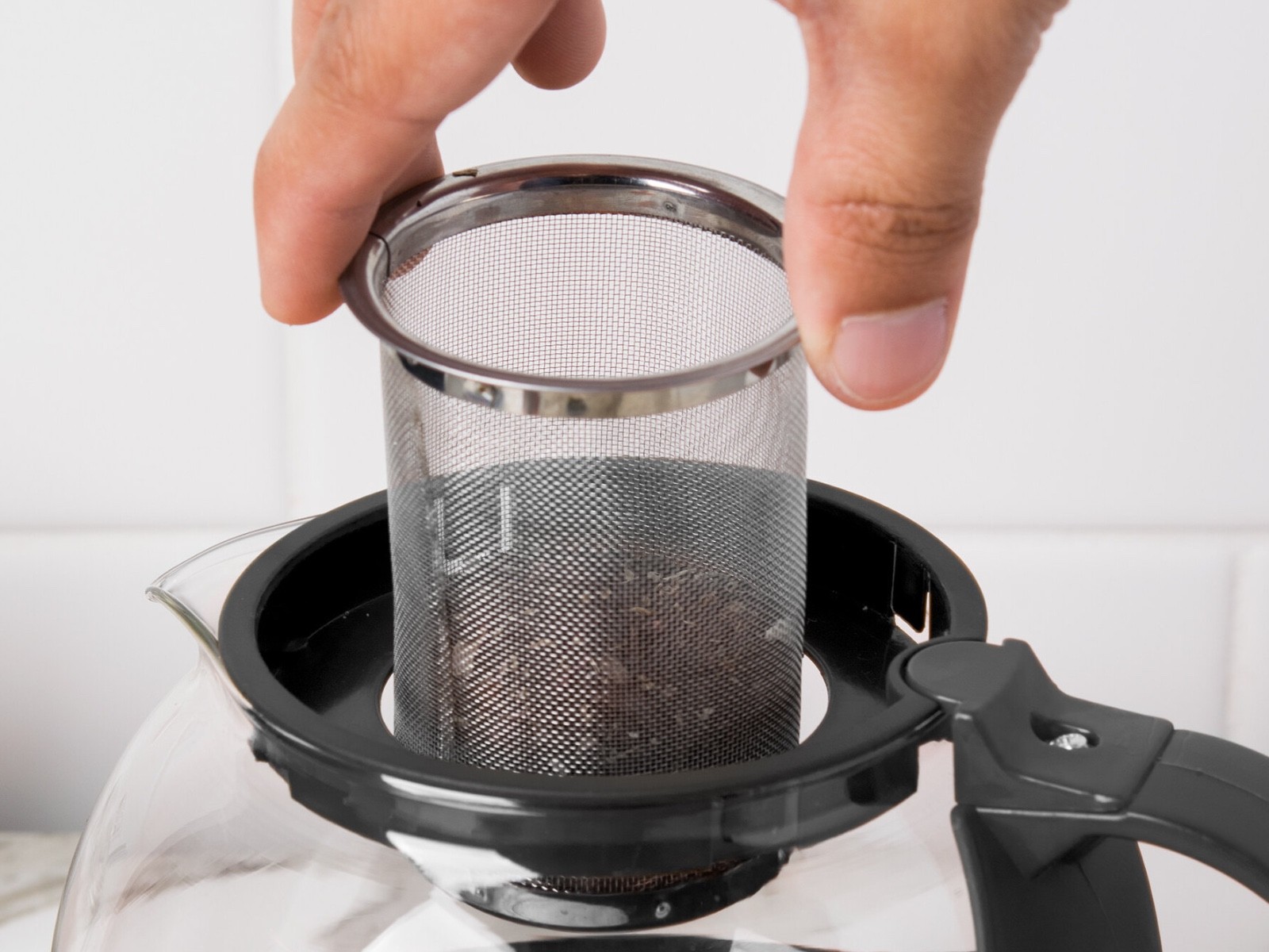 25 oz. Tempered Glass Teapot Hot Tea Infuser with Stainless Steel Basket Tea Pot gallery