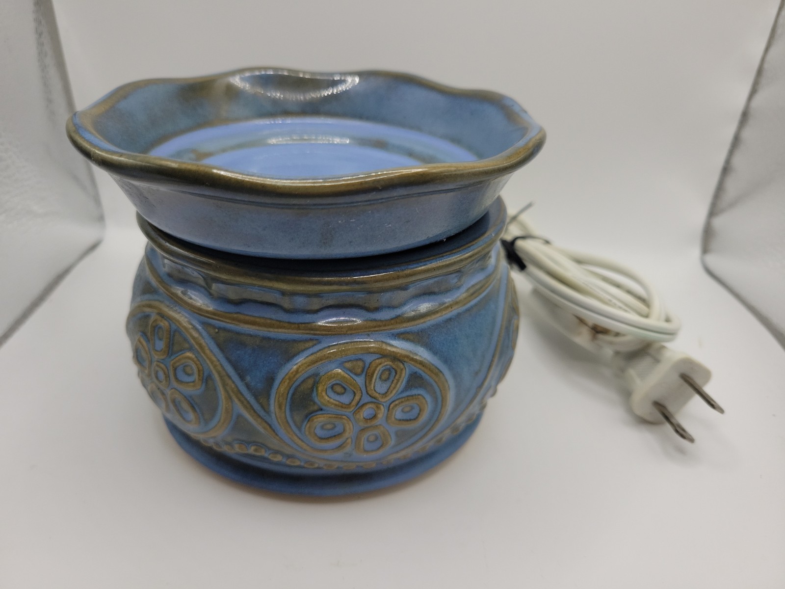 SC Johnson & Son Electric SCJ-183 Wax Warmer Plate And Dish Blue & Olive Green gallery