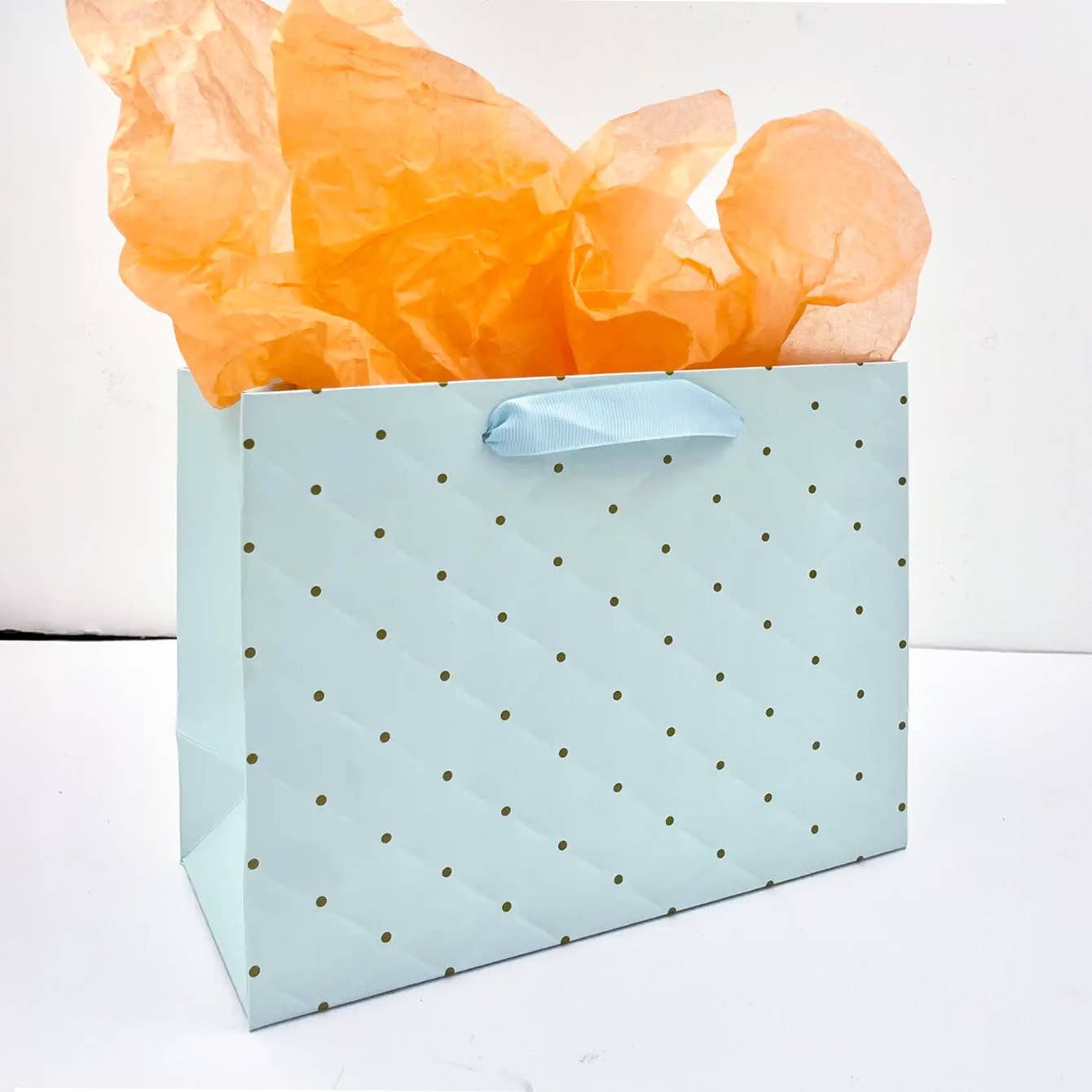 Tiffany blue dot wavy surface gift bag w/ tissue: Medium gallery