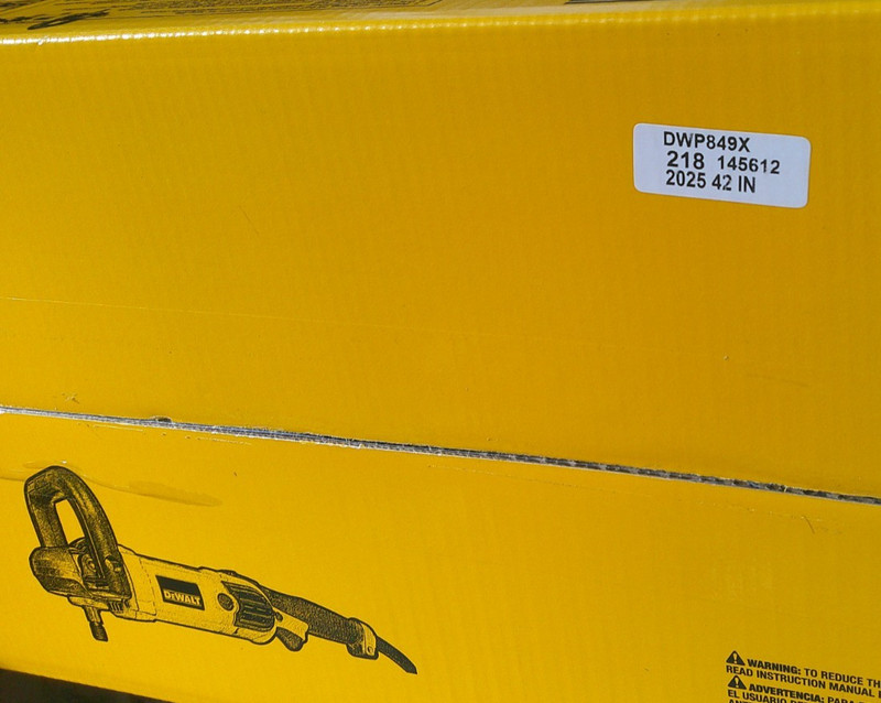 Dewalt DWP849X 7"/9" Variable Speed Rotary Polisher, 12 Amp gallery