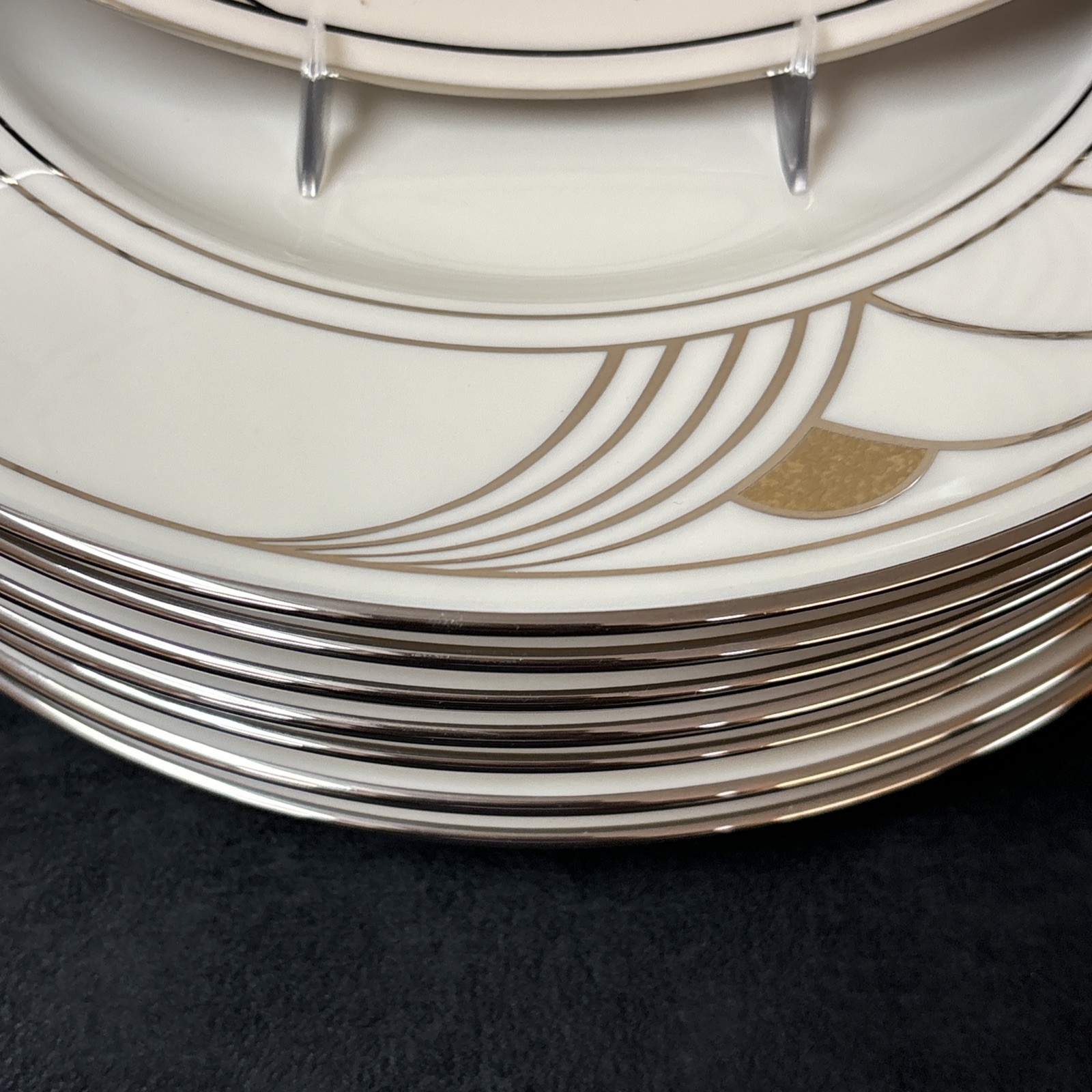 Lenox SAND DUNE PLATINUM Accent Luncheon Plate 9 3/8 Inches gallery