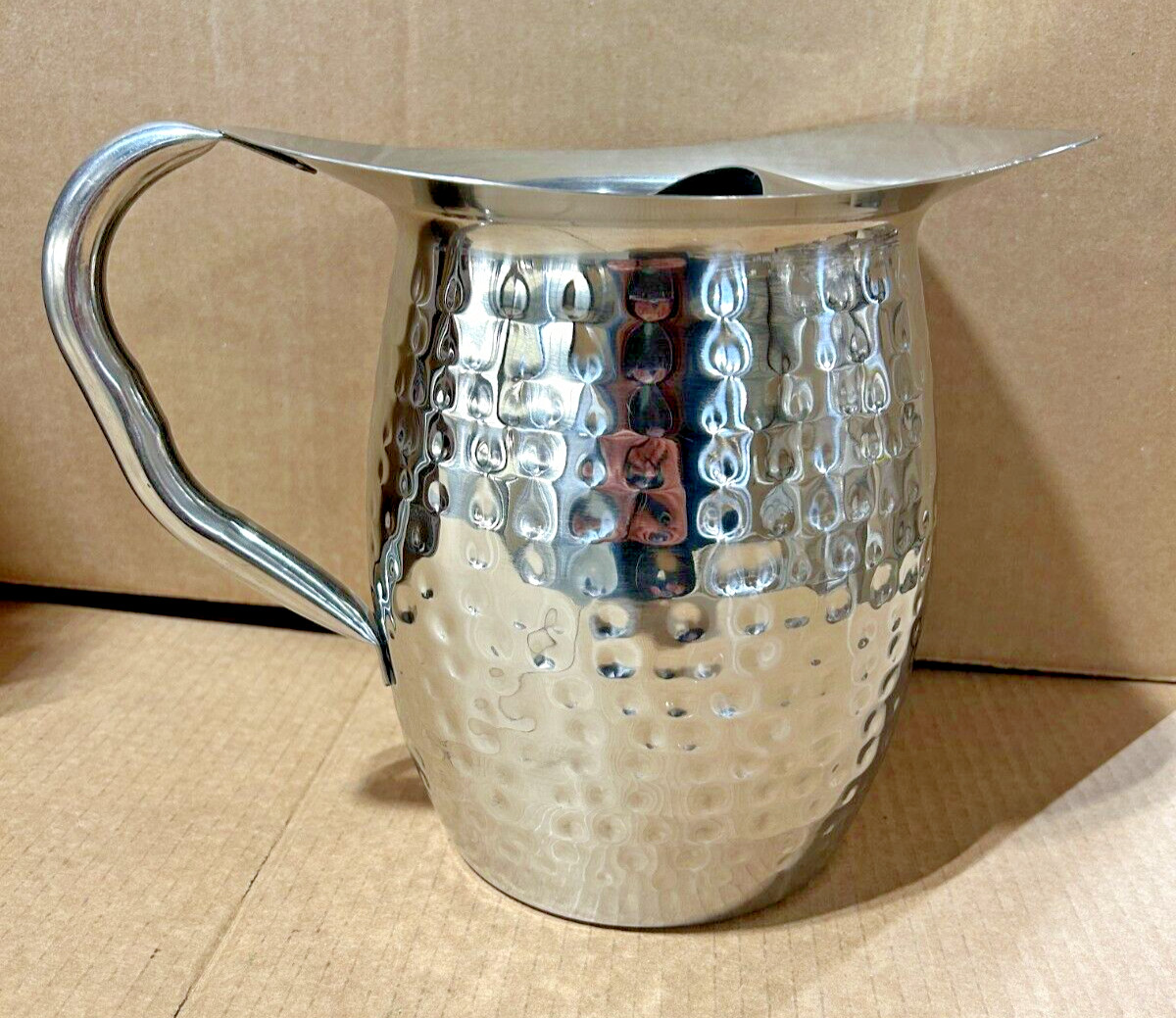 Winco 3 Qt - Stainless Steel Hammered Pitcher with ice catcher WPB-3CH *NEW gallery