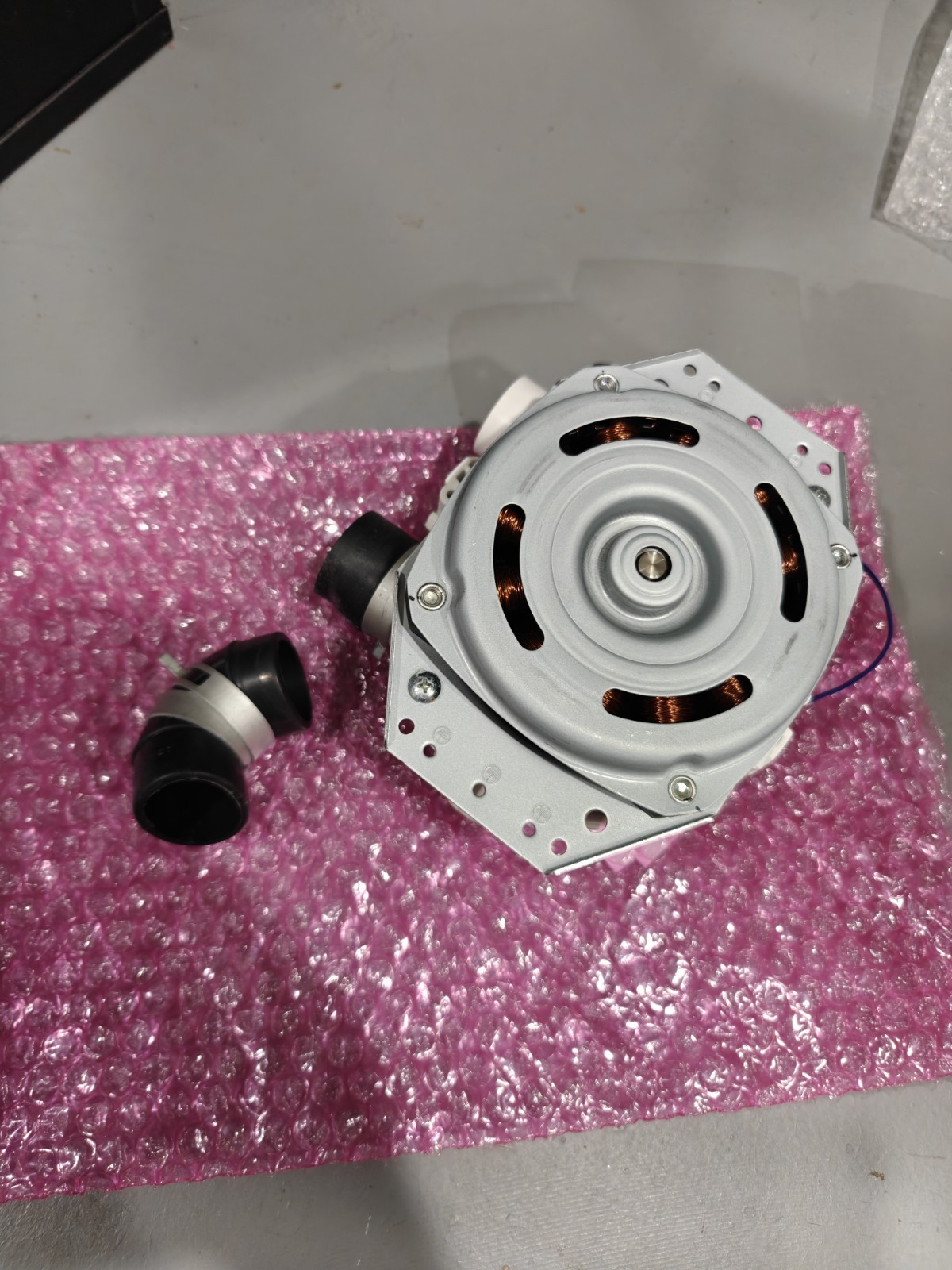 New Genuine LG Dishwasher Pump Casing Assembly ABT72989206 gallery