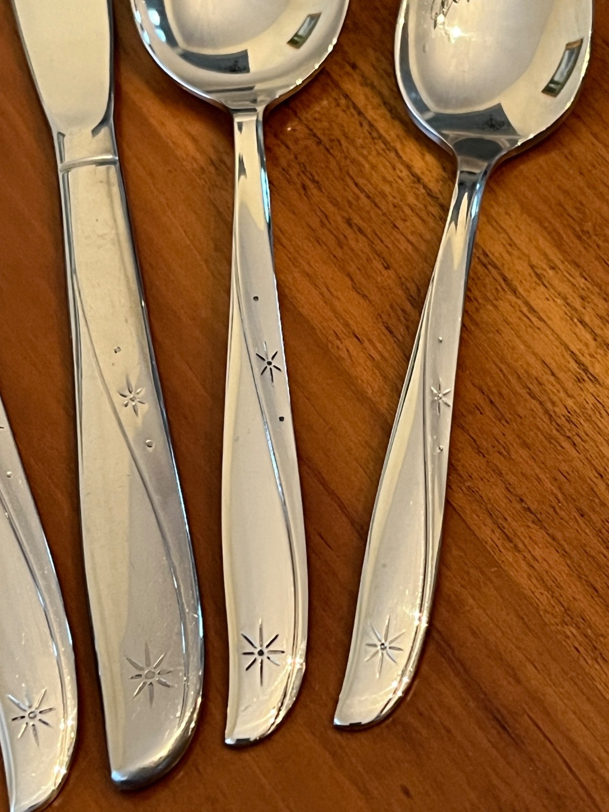 Oneida Community Stainless Twin Star Choice gallery