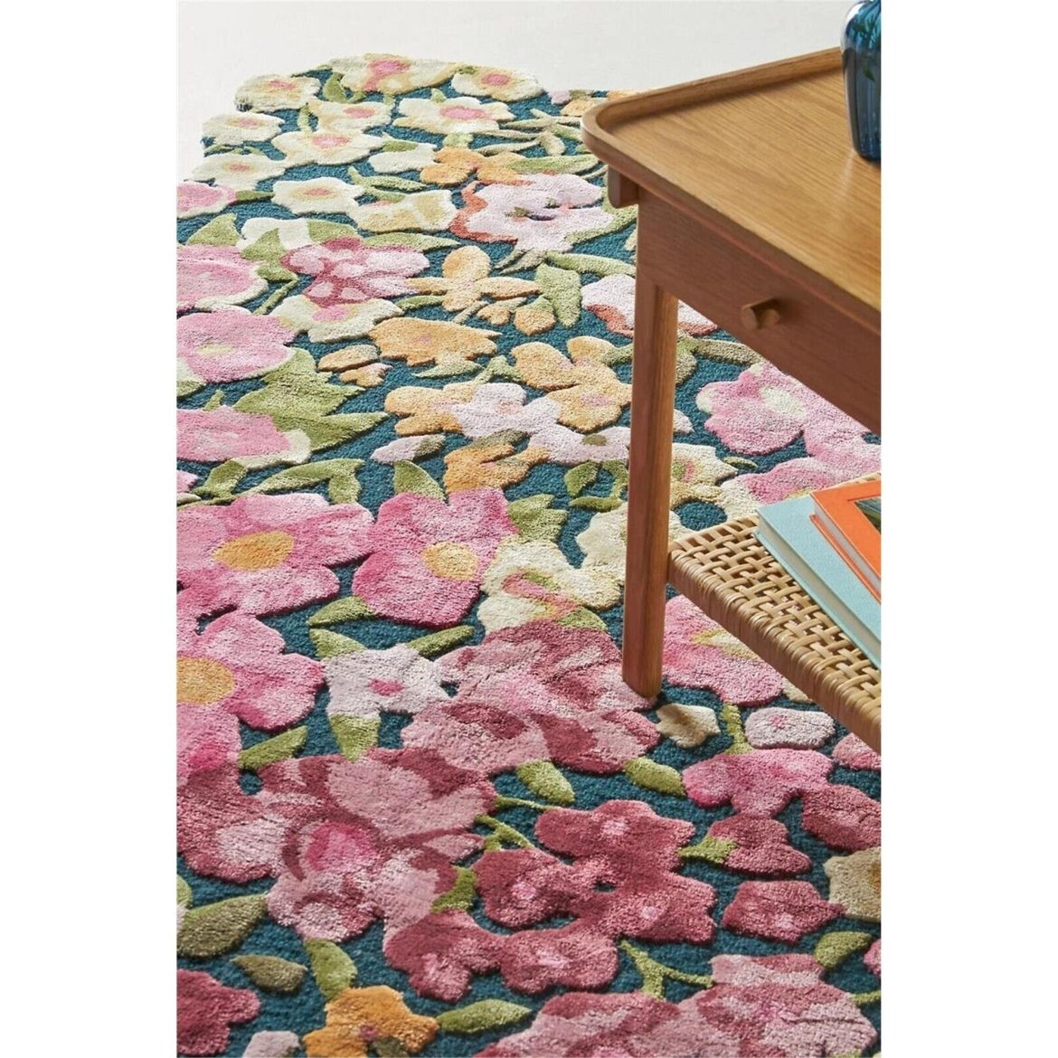 Shade of Red Irregular Shape Hand Tufted Wool Handmade Area Rug gallery