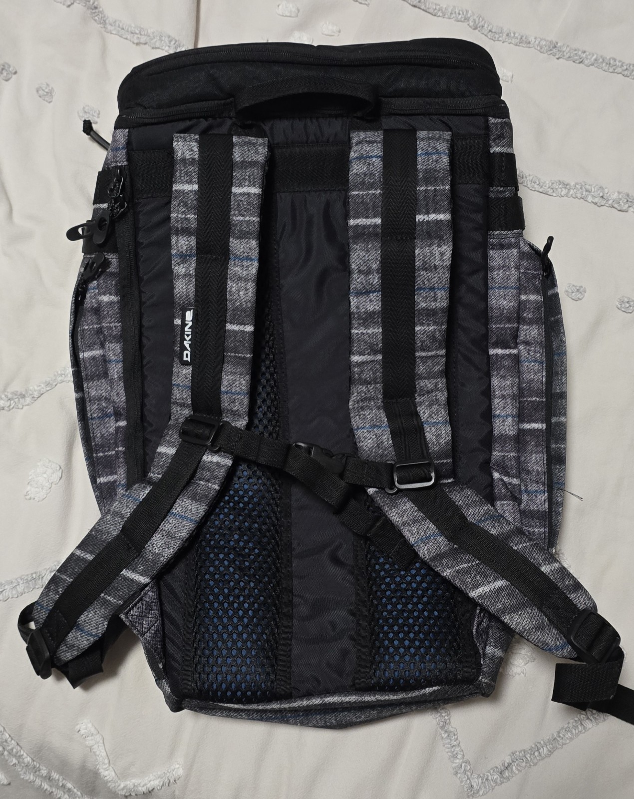 Dakine Concourse 28 Liter Backpack 2