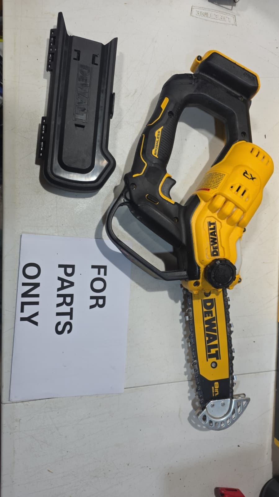 [FOR PARTS] (DCCS623B) Dewalt Max 8" 20V Pruning Electric Cordless Chainsaw gallery