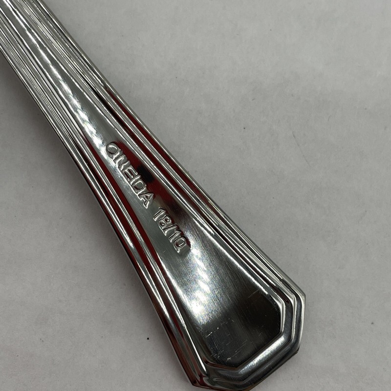 Oneida Silver Bach Fork 7.75", Stainless 18/10 Glossy gallery