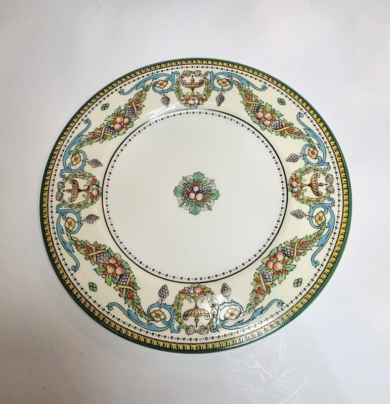 Rare Royal Worcester Windsor 7" Dessert Plates Green Trim Urn + Fruits Set Of 2 gallery