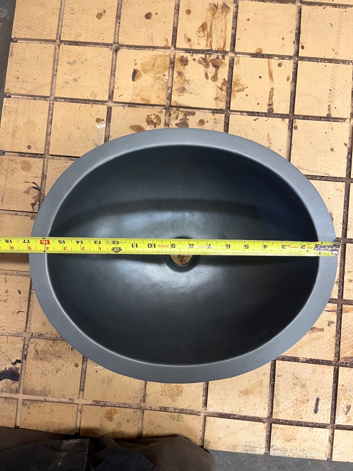 OVAL SOLID BRASS SINK, NEVER INSTALLED. HAND HAMMERED, HIGH QUALITY. gallery