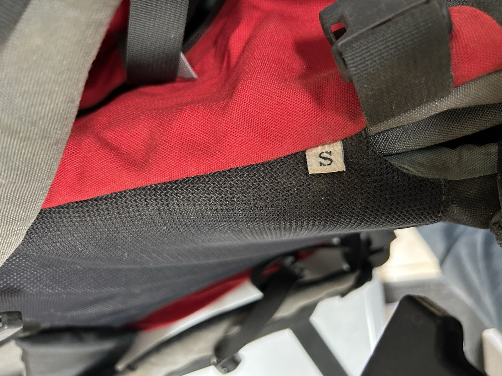 Dana Design Arcflex  Astralplane Internal Frame Backpack, red/black, size S 5