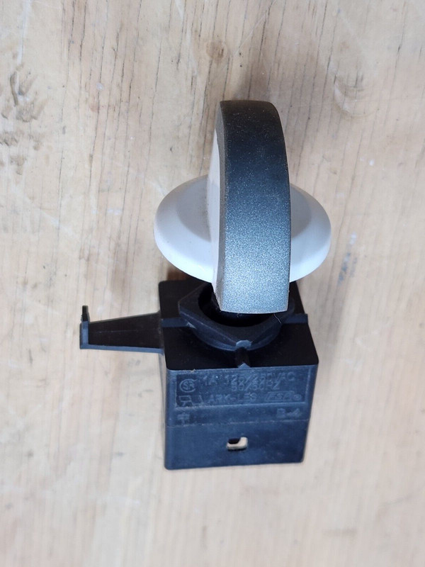 Whirlpool Dryer Selector Switch WP3399639, 3399639 Preowned gallery