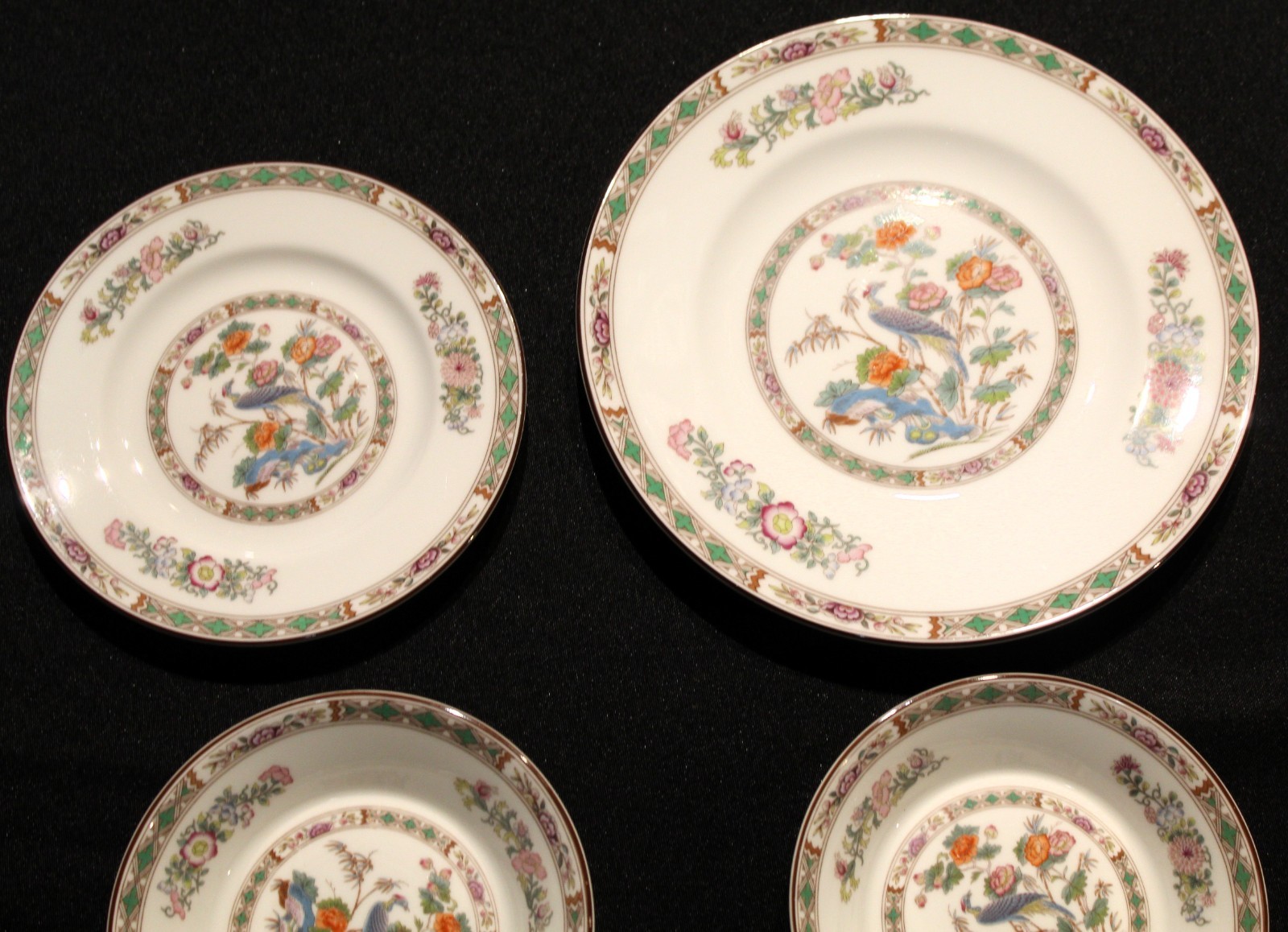 Wedgwood Kutani Crane Six Piece Set gallery