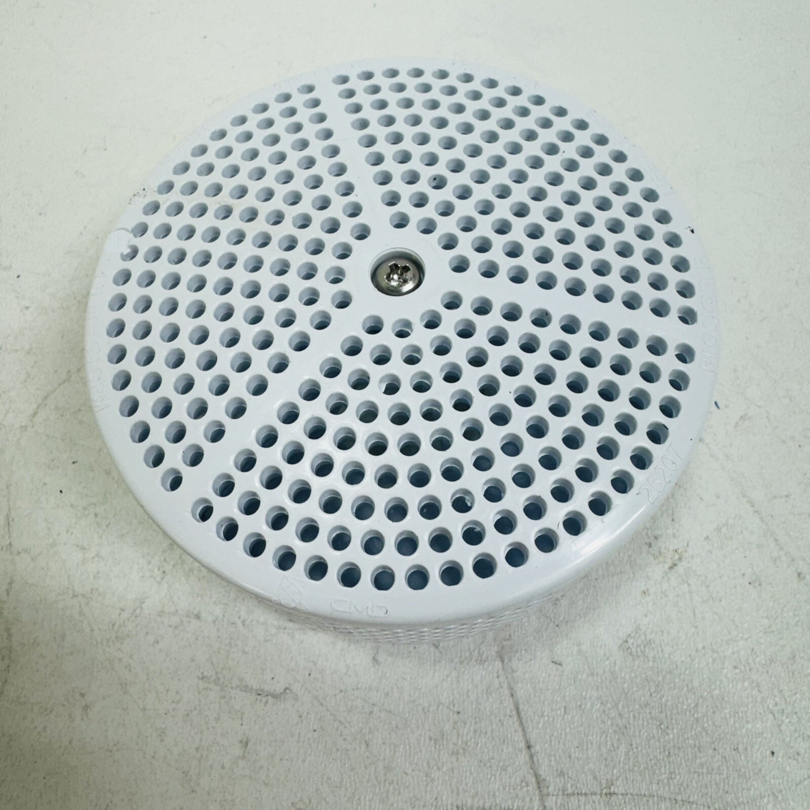 Custom Molded Products Equalizer Suction, Vgb, 1.5In Mip, White : 25207-800-000 gallery
