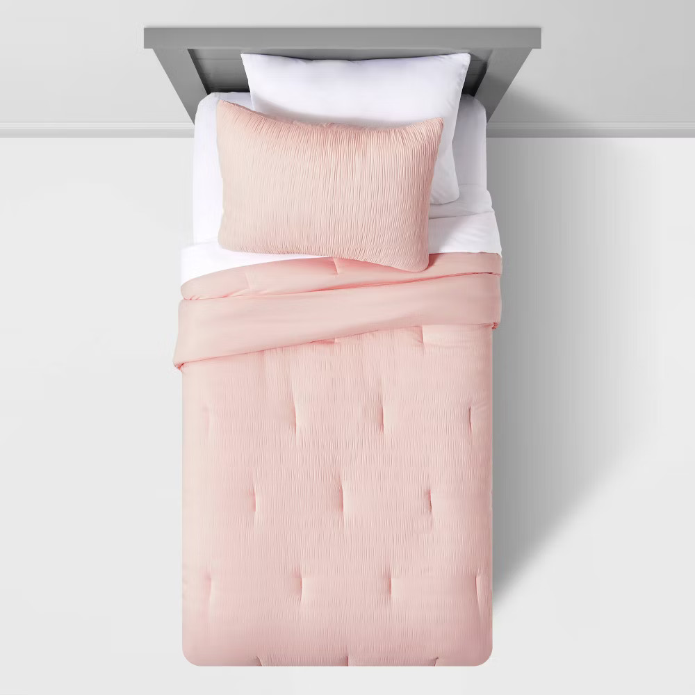 Twin Seersucker Comforter Set Pink - Pillowfort gallery