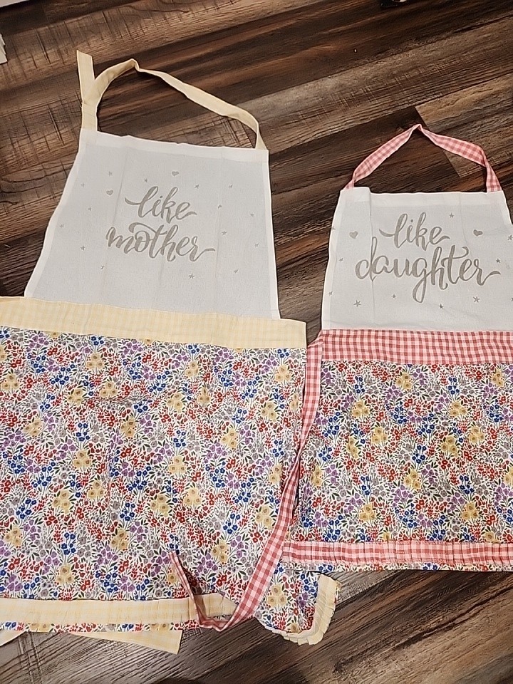 KITCHEN MOTHER & DAUGHTER APRON SET new matching mommy and me gallery