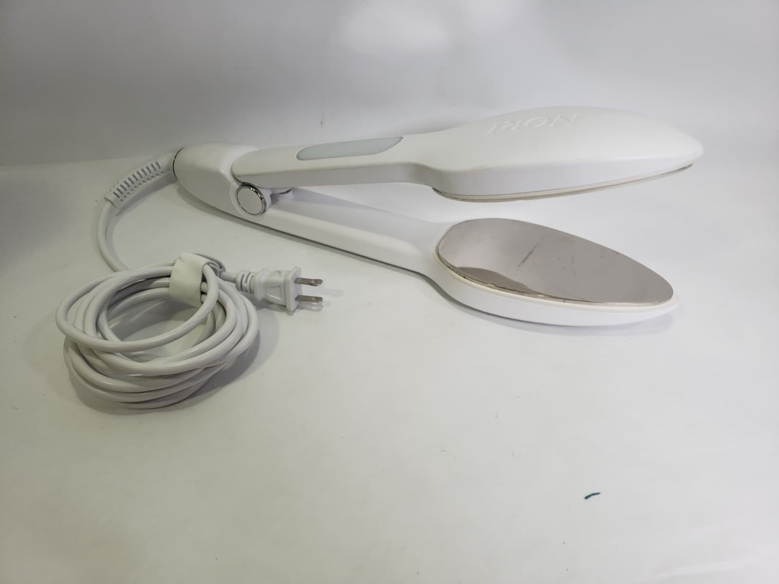 Nori Press Handheld Steam Iron White Compact Lightweight Travel gallery