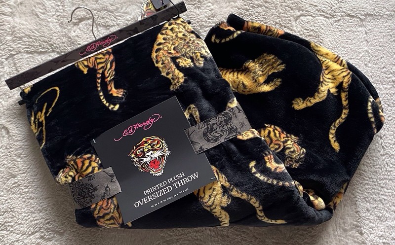 Ed Hardy Logo Plush Oversized Throw Blanket Tigers Tiger Jumping Black NEW gallery