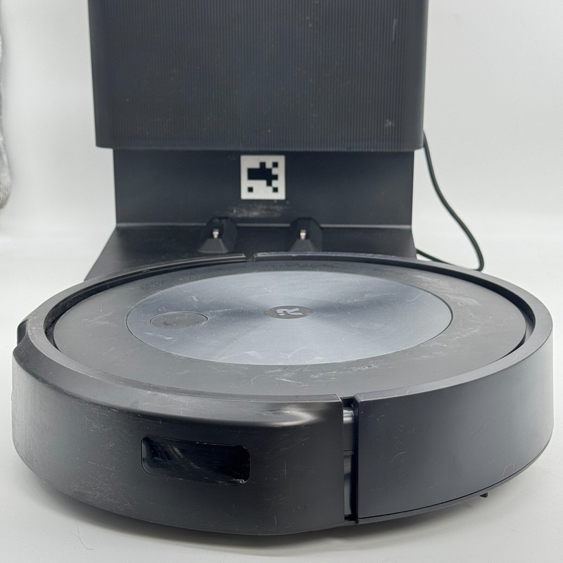 Missing Parts - iRobot Roomba j7+ Self-Emptying Robot Vacuum gallery