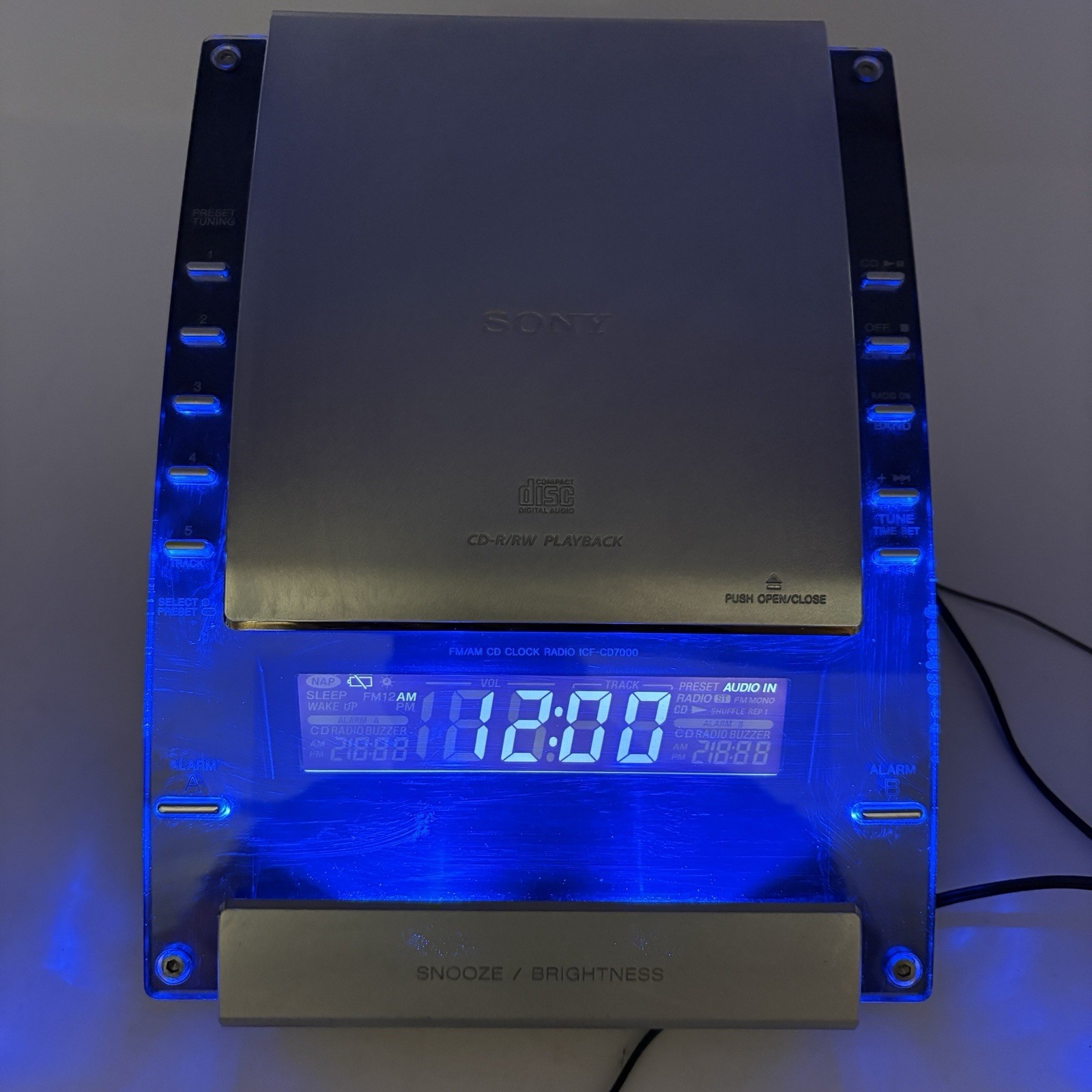 Sony Dream Machine ICF-CD7000 AM/FM CD Alarm Clock - Tested Working gallery