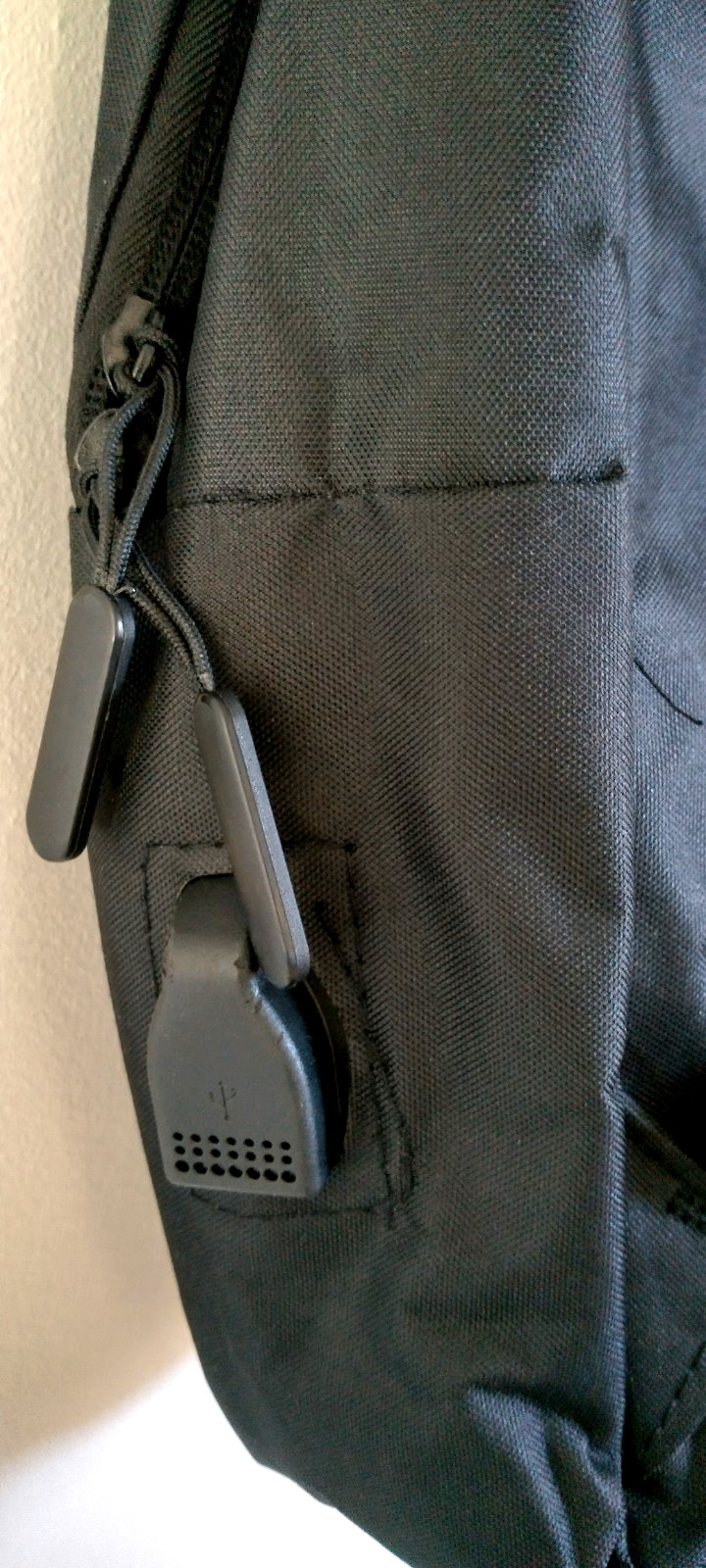 WOBI Inspiring Ideas Black Lightweight Backpack 4
