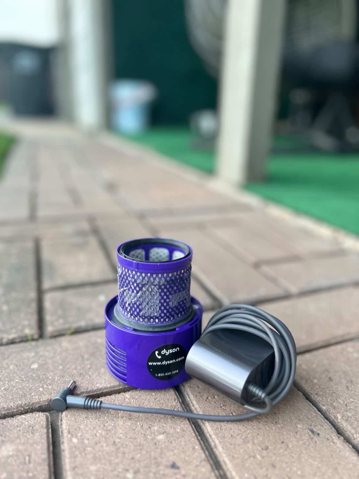 Dyson Charger and Filter (V10) gallery