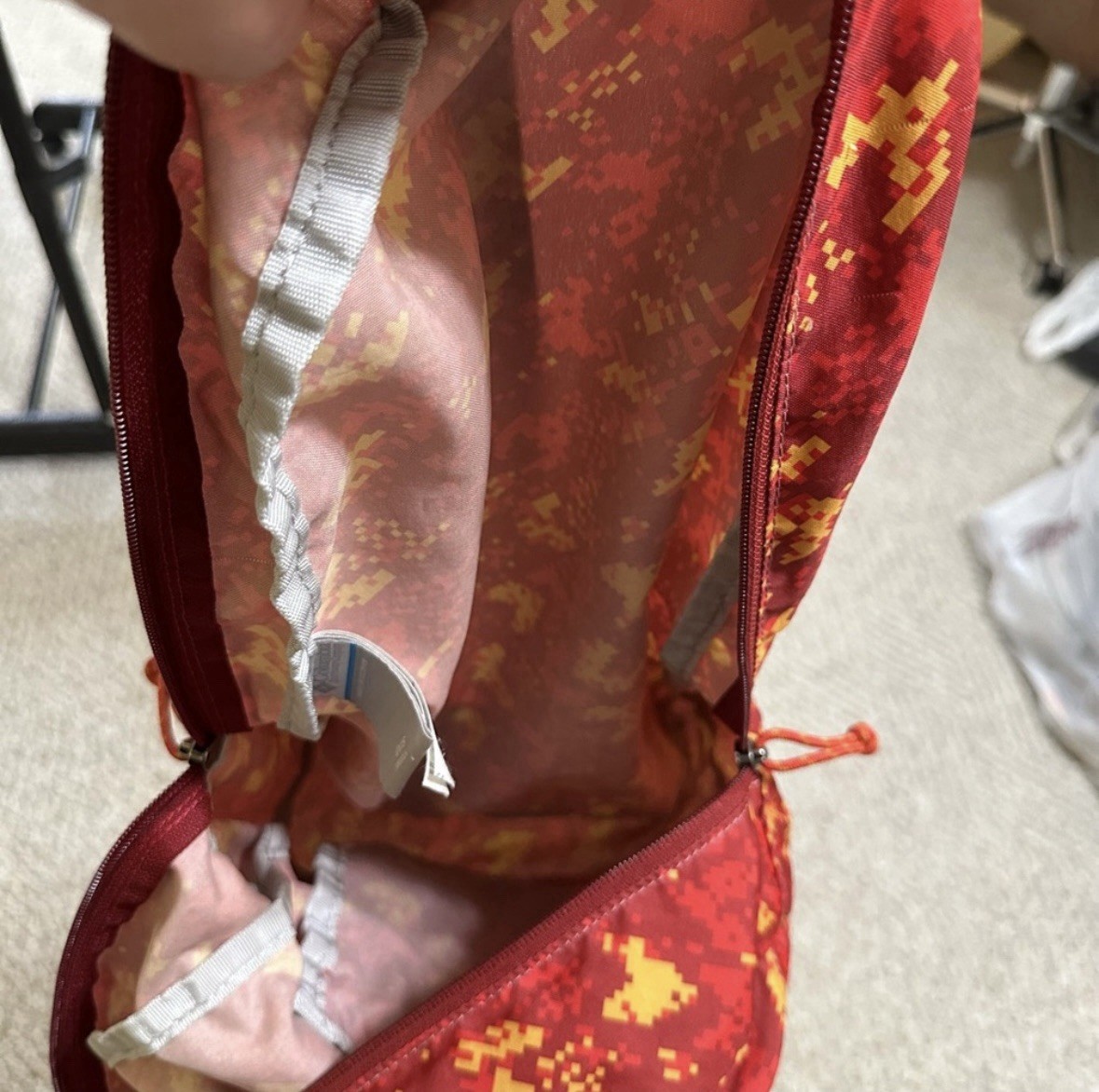 Columbia Sunpass Lightweight Hiking Backpack Daypack Red Pixel 5
