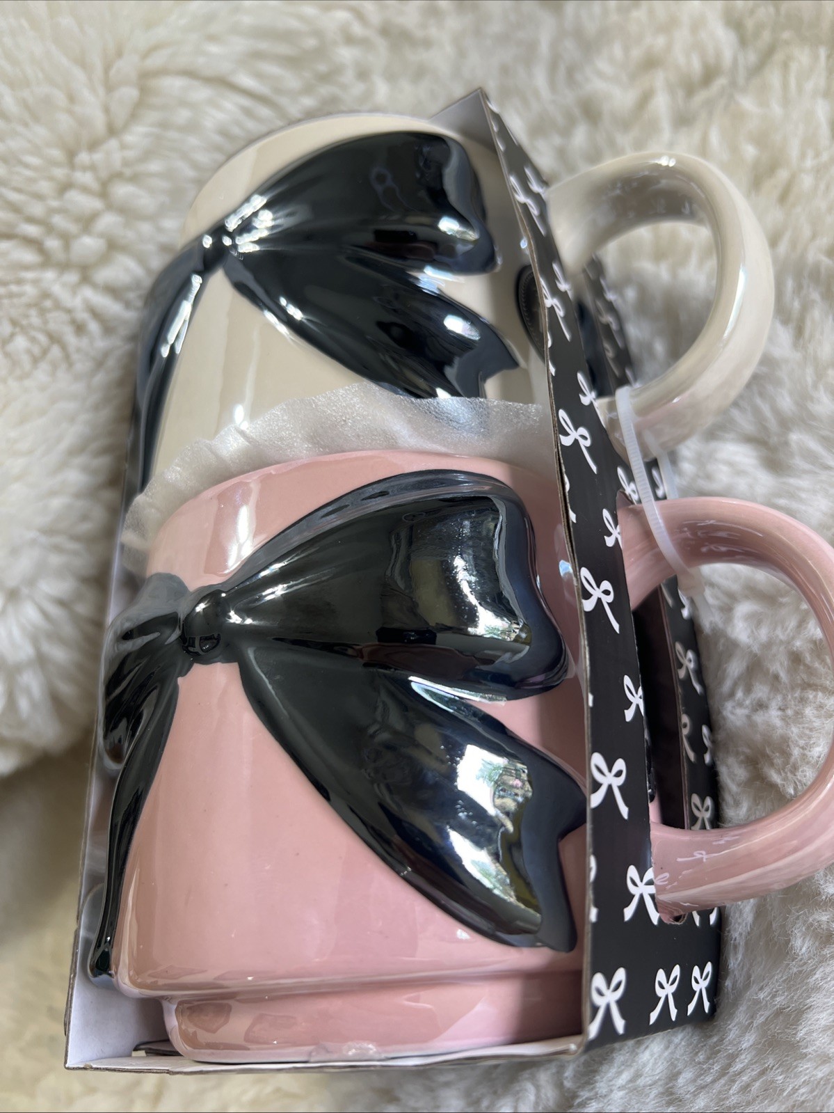 Petal & pearl Set of Two Bow Patterned Mugs . Brand New In Box gallery