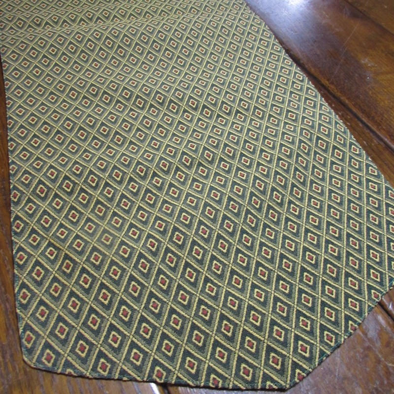 TABLE RUNNER Diamond Ogee Geometric Green Red Yellow 14.5 x 74 Cottagecore gallery