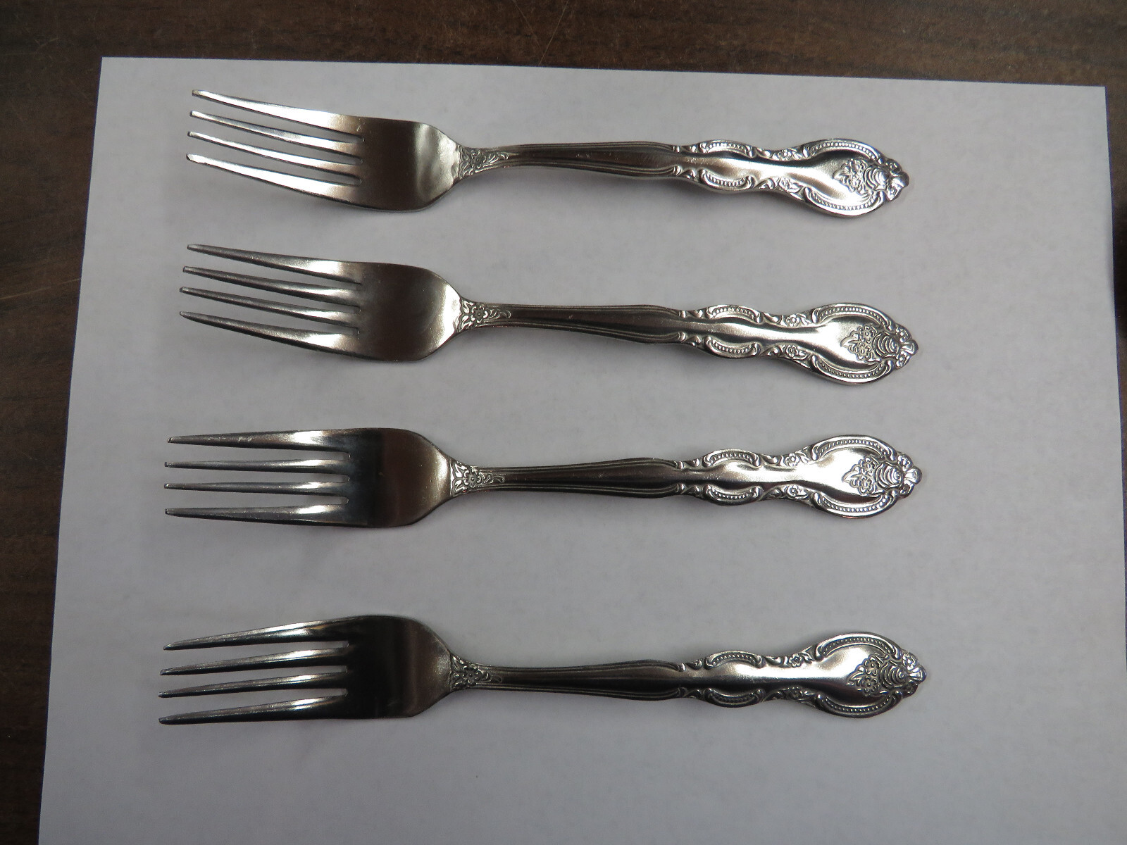 Wm Rogers & Sons/International Stainless Flatware Verona 4 Dinner Forks 7 1/2" gallery