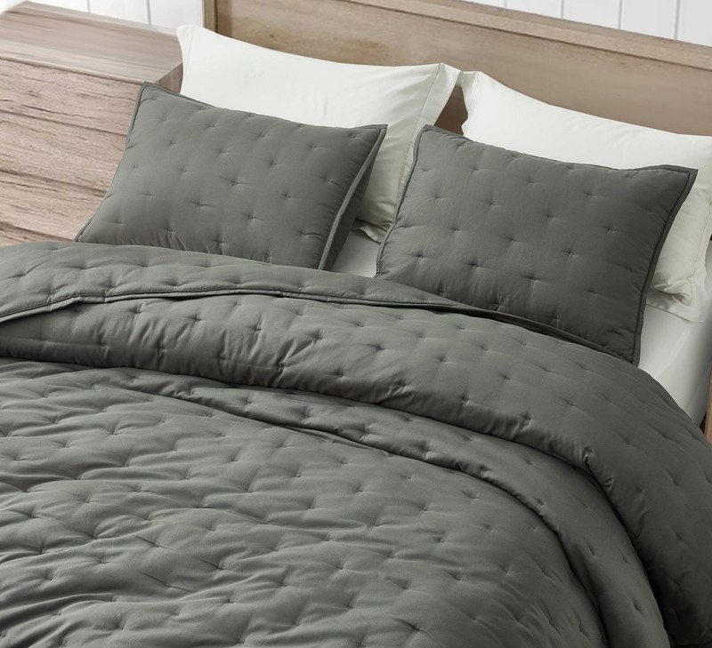 3-Piece Rayon Derived from Bamboo/Polyester Blended Crescent Stitched Quilt Set gallery